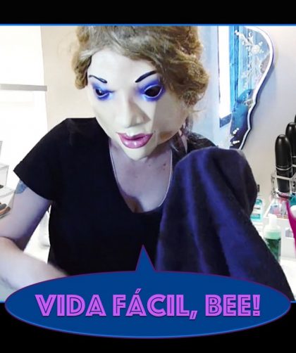 Como um porta batom + gavetinhas facilita sua vida no banheiro? 😉 | by Paola Gavazzi | TRUQUES DE MAQUIAGEM