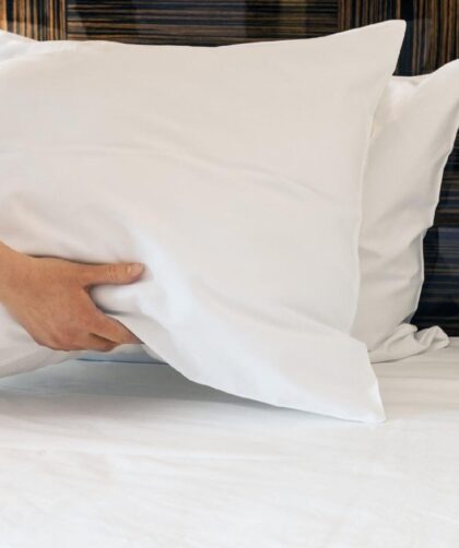 Como lavar travesseiro – Passo a passo para lavar, secar e clarear Como lavar travesseiro – Passo a passo para lavar, secar e clarear