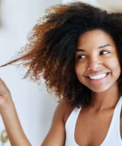 Naked hair, o que é? Como aderir ao movimento de autoaceitação