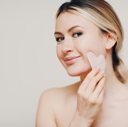 O que é gua sha? Função, benefícios e modo de usar