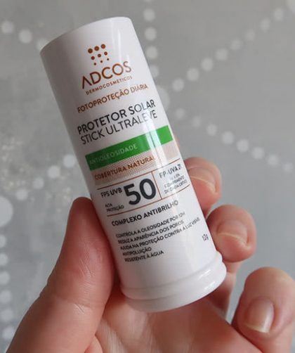 Protetor solar Stick Antioleosidade com cor FPS50 Adcos