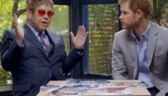 Pedido de dinheiro teria abalado amizade de príncipe Harry e Elton John, diz jornalista
