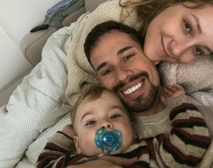 Viúvo de Isabel Veloso publica foto com a noiva e o filho e divide opiniões Viúvo de Isabel Veloso publica foto com a noiva e o filho e divide opiniões