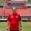 Presidente do Vitória se revolta após decisões da arbitragem em jogo contra Palmeiras