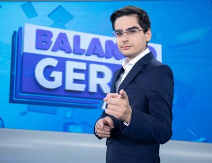 Dudu Camargo tem toda uma organizada torcida do lado dele na TV