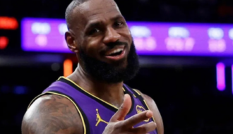 LeBron James dribla aposentadoria e fecha com novo clube na NBA