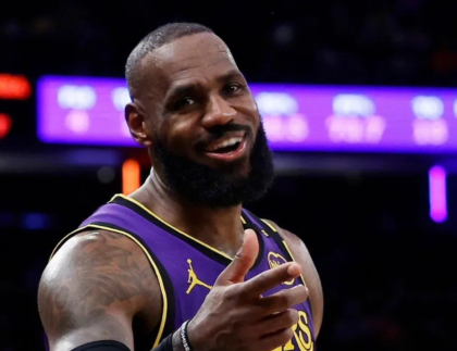 LeBron James dribla aposentadoria e fecha com novo clube na NBA LeBron James dribla aposentadoria e fecha com novo clube na NBA