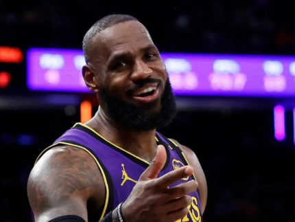 LeBron James dribla aposentadoria e fecha com novo clube na NBA
