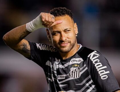 Neymar Jr. recusa proposta da MLS e decide ficar no Santos até dezembro, diz portal