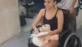 Após 40 dias, estudante que perdeu perna em ataque de tubarão no Recife tem alta