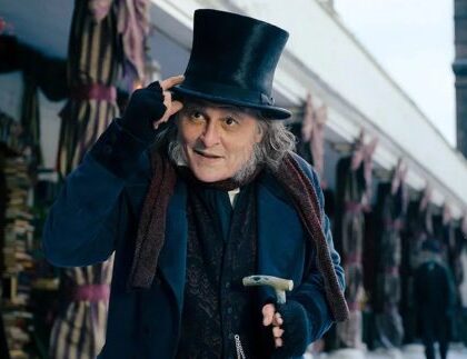De volta a Hollywood! Johnny Depp vira Scrooge no trailer de “Ebenezer” De volta a Hollywood! Johnny Depp vira Scrooge no trailer de “Ebenezer”