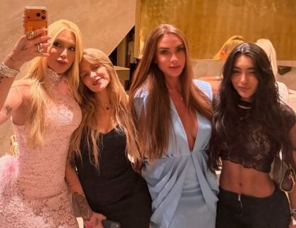 Virginia Fonseca se encontra com Luísa Sonza e Nicole Bahls em noitada na Itália Virginia Fonseca se encontra com Luísa Sonza e Nicole Bahls em noitada na Itália