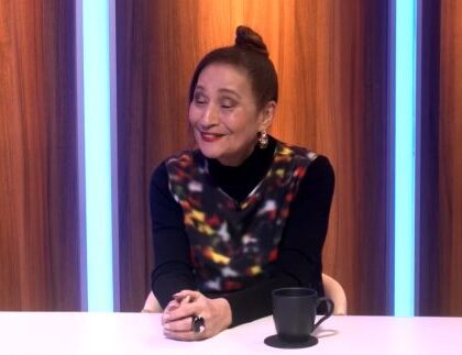Sonia Abrão relembra histórias com ícones da TV e opina sobre futuro de “BBB” e “A Fazenda”