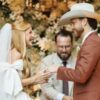 Gustavo Tubarão faz piadas em votos de casamento com Jade e divide opiniões na internet