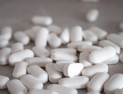 Alerta: Anvisa suspende lote de paracetamol após suspeita de contaminação por bolor Alerta: Anvisa suspende lote de paracetamol após suspeita de contaminação por bolor
