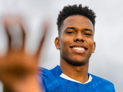 Estêvão protagoniza campanha da ESPN e Disney+ para nova temporada europeia Estêvão protagoniza campanha da ESPN e Disney+ para nova temporada europeia