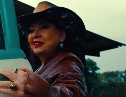 Roberta Miranda celebra 40 anos de carreira com a inédita “Os Meus 15 Anos”