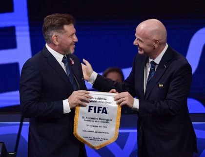 Conmebol evita tomar partido em racha da Fifa e não rejeita plano comercial; entenda