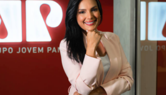 Márcia Dantas se pronuncia após deixar programa em lágrimas por confusão com diretor