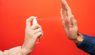 Lei que libera spray de pimenta para mulheres entra em vigor; saiba as regras