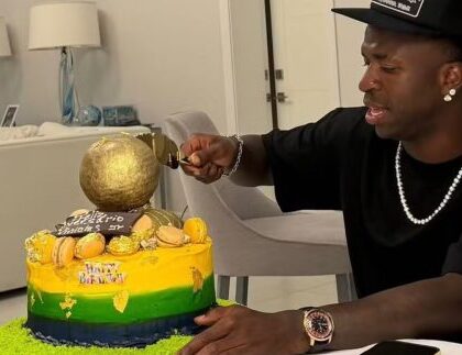 Vini Jr. agradece felicitações pelos 26 anos durante viagem pela Itália com Virginia Vini Jr. agradece felicitações pelos 26 anos durante viagem pela Itália com Virginia
