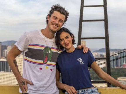 Bruna Marquezine ganha destaque internacional após Shawn Mendes assumir romance