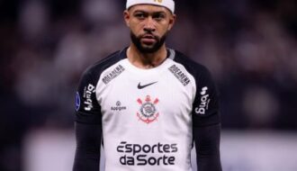Corinthians procura Memphis para evitar novo transfer ban por dívida milionária; entenda