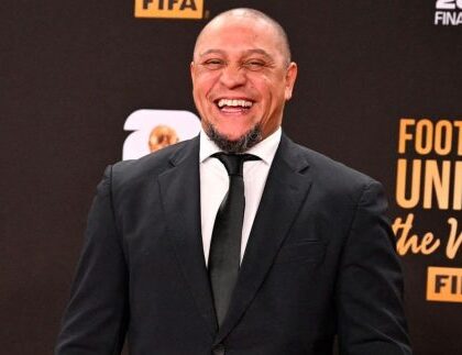 Ex-jogador Roberto Carlos se pronuncia após suposta conversão ao islã