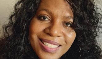 Morre Clodd Dias, atriz da série “As Five”, do Globoplay, aos 49 anos