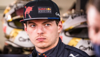 Verstappen define futuro na Fórmula 1 após meses de incerteza
