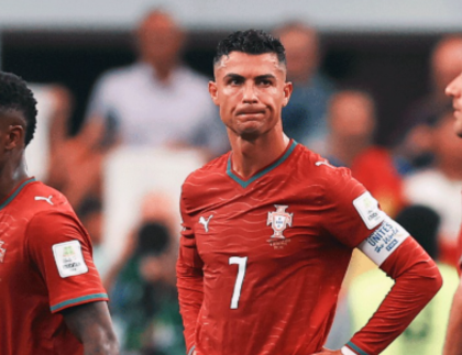 De visual novo! Cristiano Ronaldo chama atenção durante treino De visual novo! Cristiano Ronaldo chama atenção durante treino