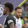 “Soberba”, responde Neymar ao ser ignorado por jogador do Vasco em aperto de mão