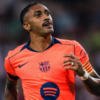 Histórico! Raphinha se torna primeiro brasileiro a ser capitão principal do Barcelona