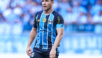 Ex-Grêmio e Seleção ganha força no Santos com aval de Neymar e Cuca; veja o cenário