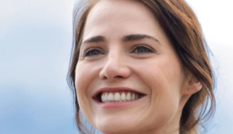 Adriana usa vício de Ulisses para avançar em vingança em “Quem Ama Cuida”