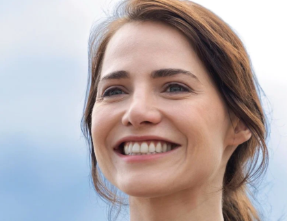 Adriana usa vício de Ulisses para avançar em vingança em “Quem Ama Cuida” Adriana usa vício de Ulisses para avançar em vingança em “Quem Ama Cuida”