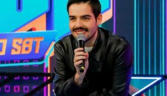 João Silva celebra um ano no SBT e comemora crescimento de audiência