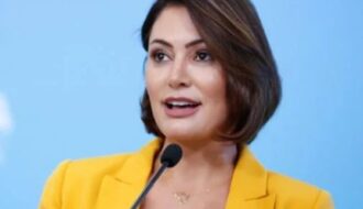 Michelle Bolsonaro recebe alta após procedimento para tratar cefaleia, informa hospital
