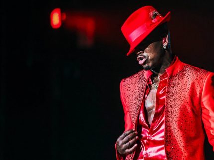 Ne-Yo é processado por mulher que alega ter sido atacada por cão do cantor