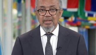 OMS faz alerta grave sobre surto de Ebola no Congo: “Fora de controle”