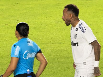 Neymar contesta leitura labial de especialista: “Então faz 100% correto” Neymar contesta leitura labial de especialista: “Então faz 100% correto”