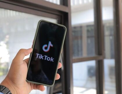 TikTok leva multa de mais de R$ 150 milhões por falhas na proteção de dados de menores TikTok leva multa de mais de R$ 150 milhões por falhas na proteção de dados de menores