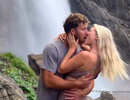 Casal roda o mundo para fazer sexo em cada país e revela quanto já desembolsou