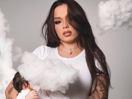 Kamyla Maria celebra 1 mês da filha e mostra rosto da menina pela primeira vez Kamyla Maria celebra 1 mês da filha e mostra rosto da menina pela primeira vez