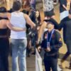 Flagra no Barretão: Zé Felipe deixa show abraçado com morena misteriosa
