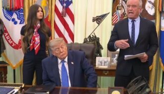 Trump muda política de vacinação infantil nos EUA e provoca reação da OMS