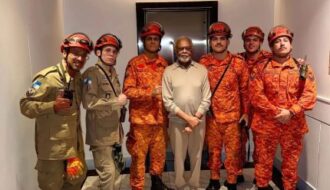 Gilberto Gil passa por susto em elevador e é socorrido por bombeiros no Rio
