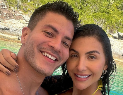Mulher de Arthur Aguiar rebate críticas sobre plástica antes de casamento religioso
