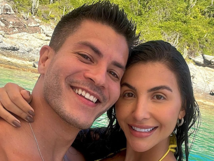 Mulher de Arthur Aguiar rebate críticas sobre plástica antes de casamento religioso
