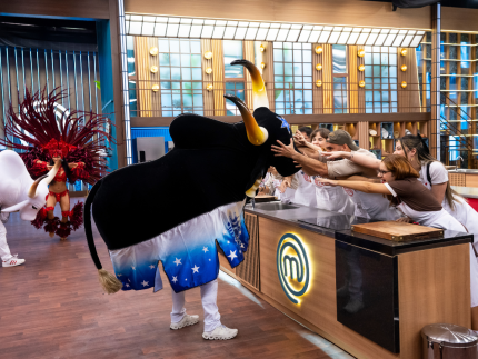 “MasterChef Brasil” estreia repescagem inédita com prova inspirada no Festival de Parintins